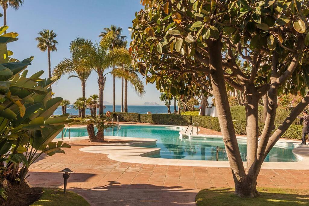 Alcazaba Beach Apartment Estepona Luaran gambar