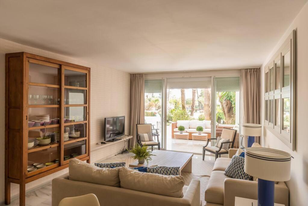 Alcazaba Beach Apartment Estepona Luaran gambar
