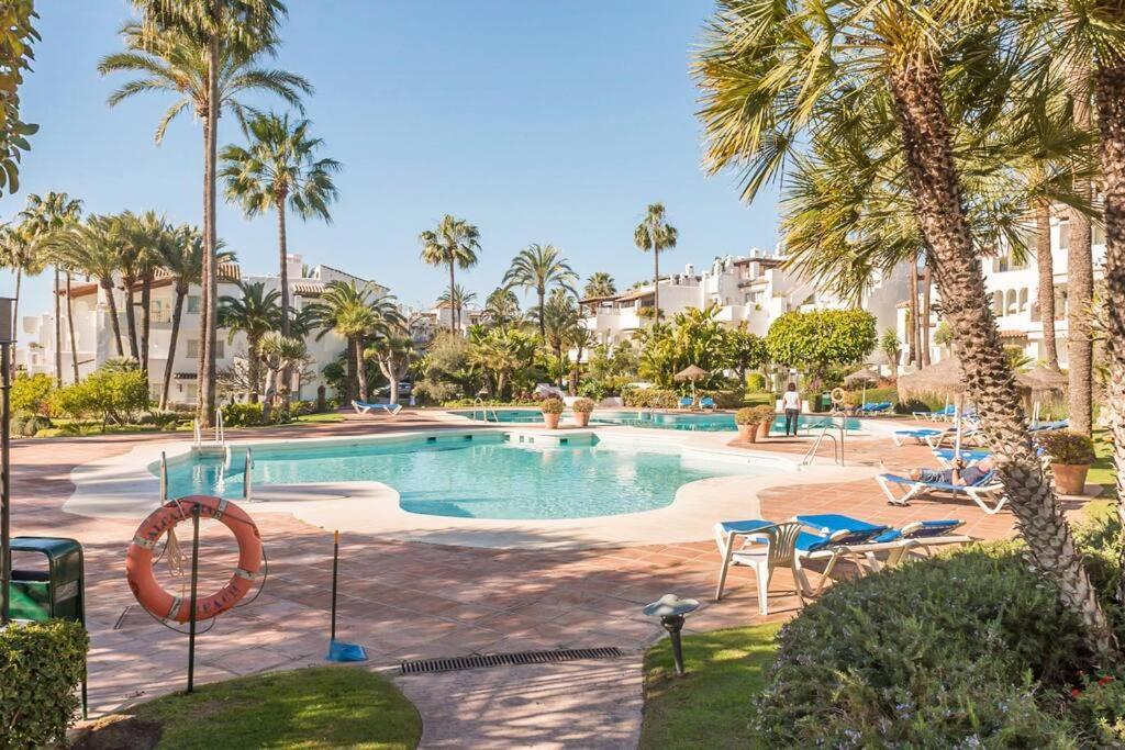 Alcazaba Beach Apartment Estepona Luaran gambar