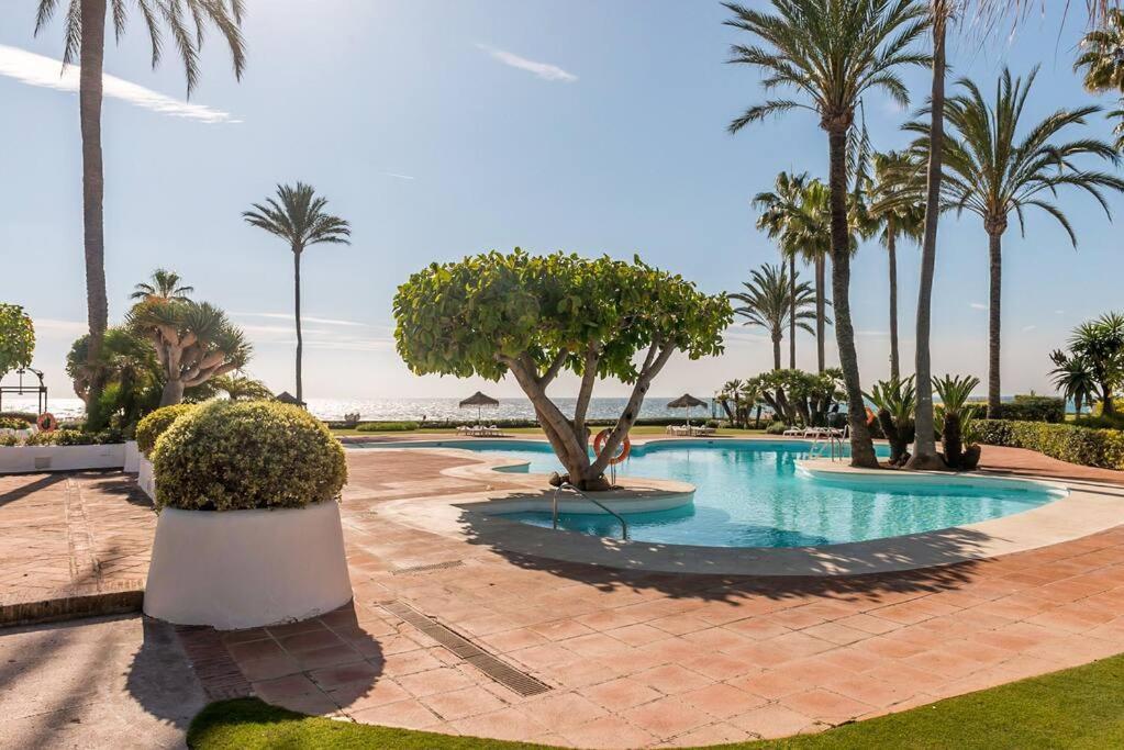 Alcazaba Beach Apartment Estepona Luaran gambar