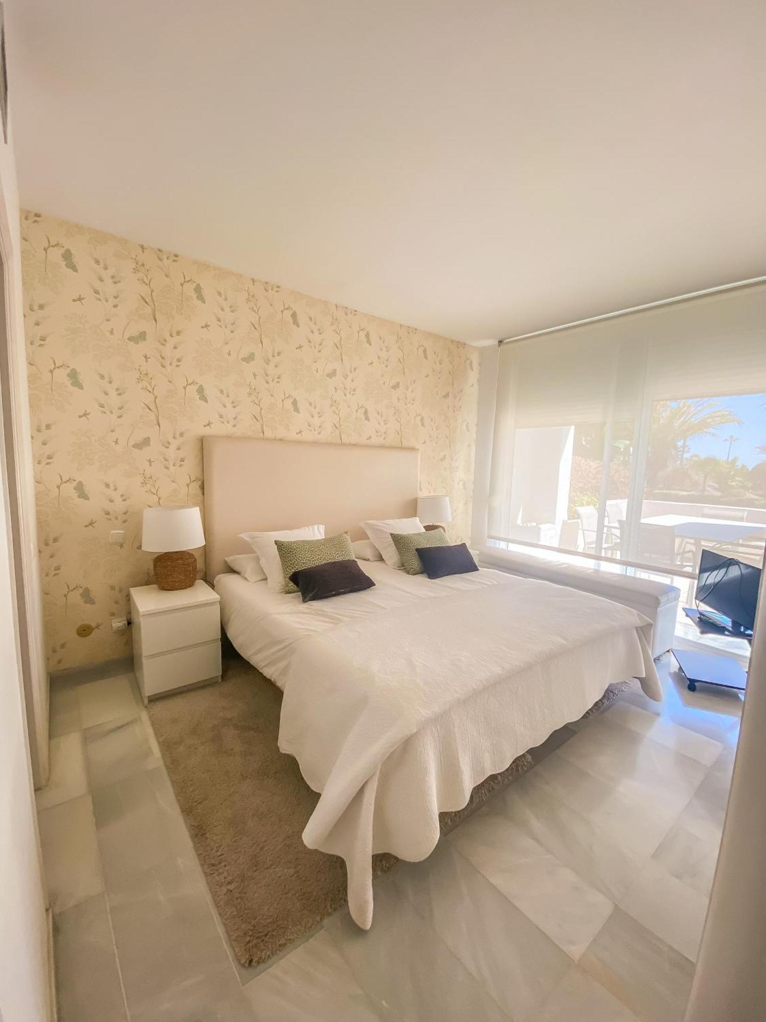 Alcazaba Beach Apartment Estepona Luaran gambar