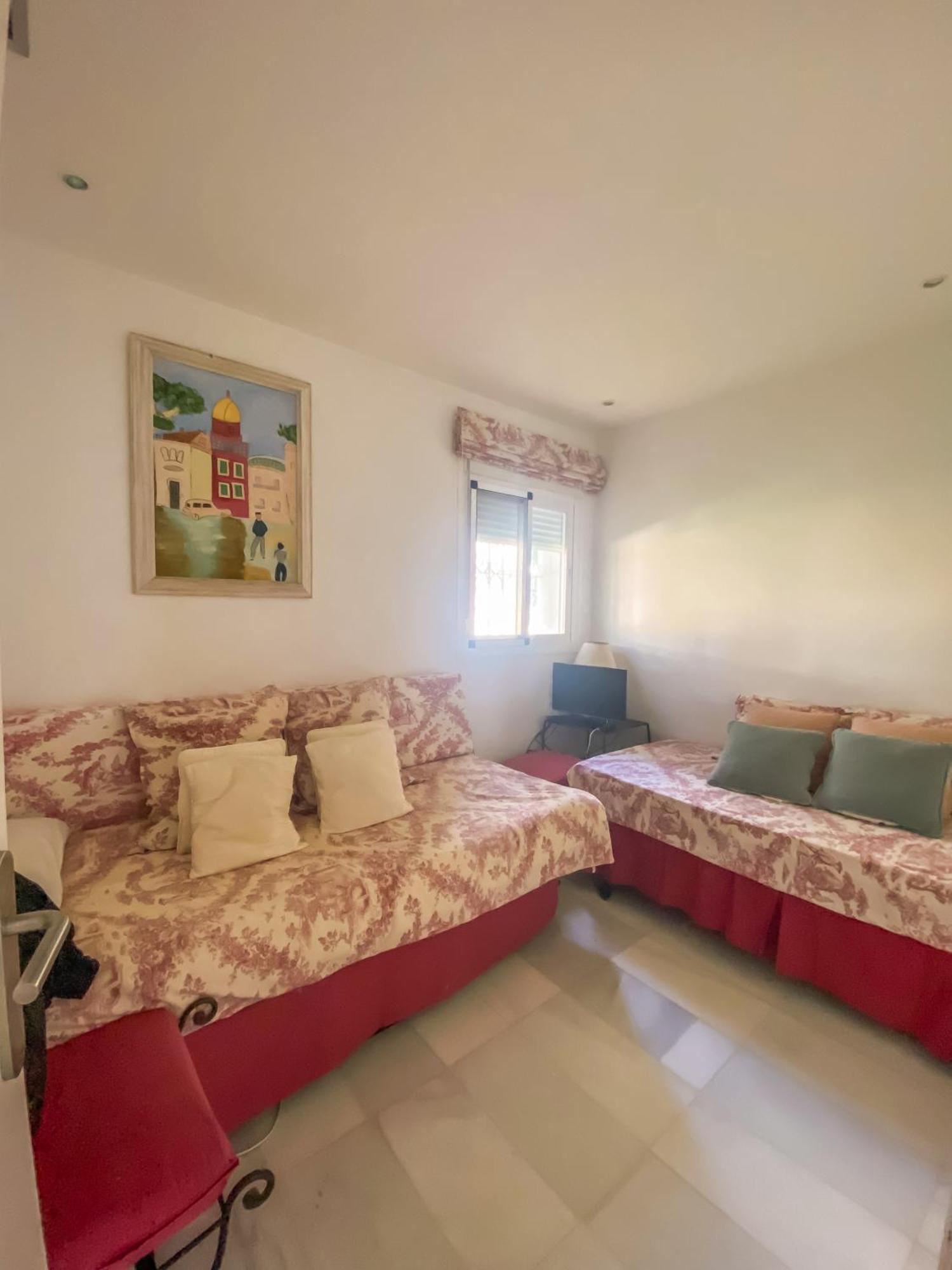 Alcazaba Beach Apartment Estepona Luaran gambar