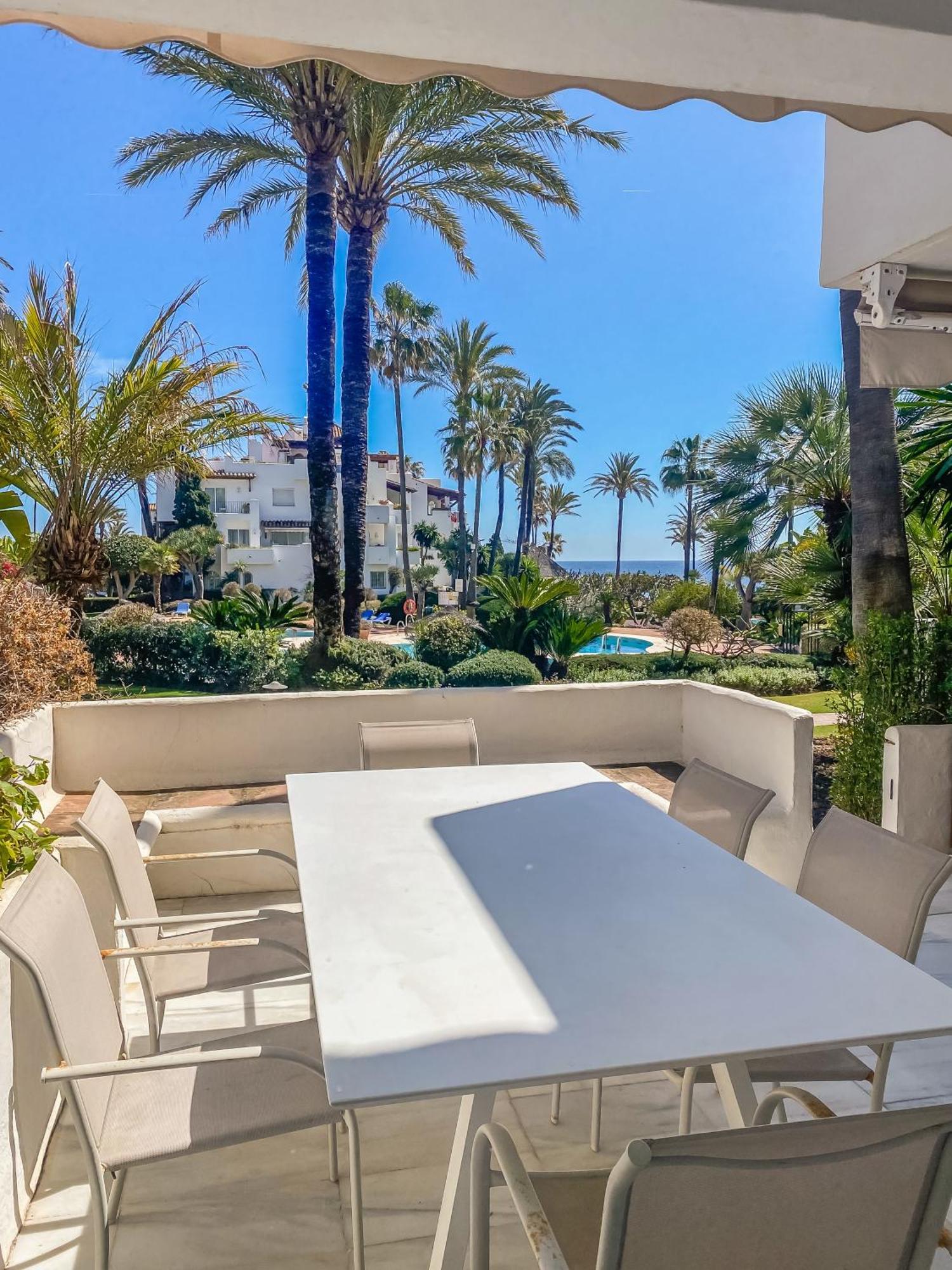 Alcazaba Beach Apartment Estepona Luaran gambar